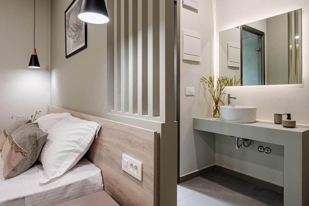 Anemoni Apartment